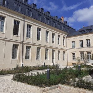 SA HLM IRP_Résidence pour étudiants_Versailles L'Orangerie_Vue extÇrieure_Cour